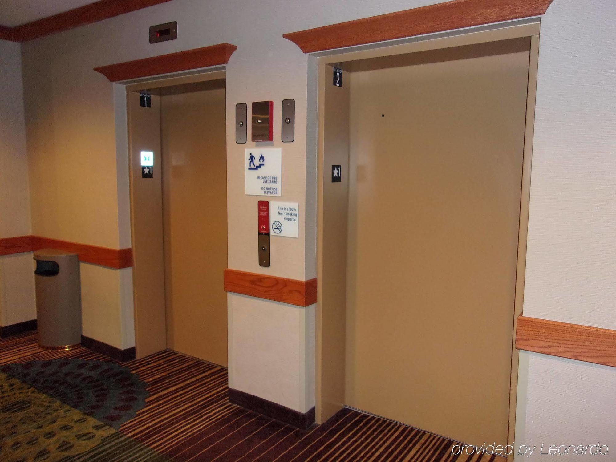 Holiday Inn Express Hotel & Suites Chicago West Roselle By Ihg Екстер'єр фото